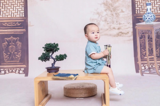 沂南女宝宝换尿布 沂南女宝宝换尿布